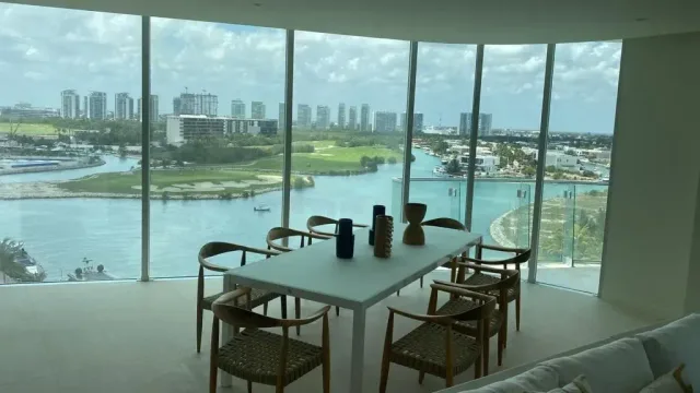 Apartment for sale in SLS Harbour Beach Puerto Cancun