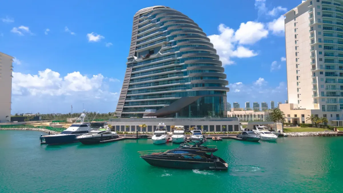 Real estate development for sale in Puerto Cancún - 1