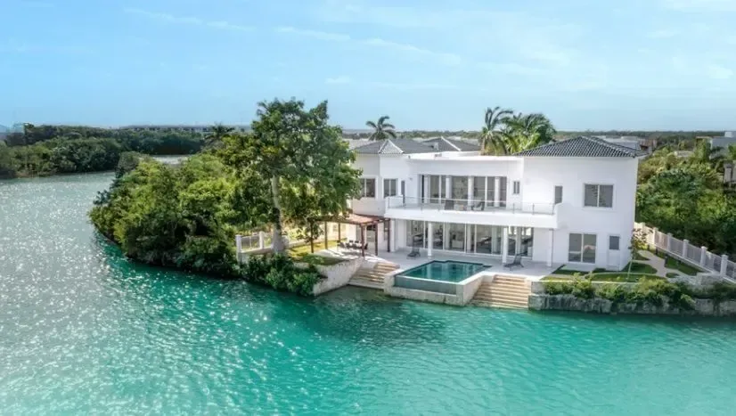 LUXURY HOME FOR SALE IN LAGOS DEL SOL - 1