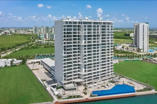Apartment with Marina for Sale in Puerto Cancún