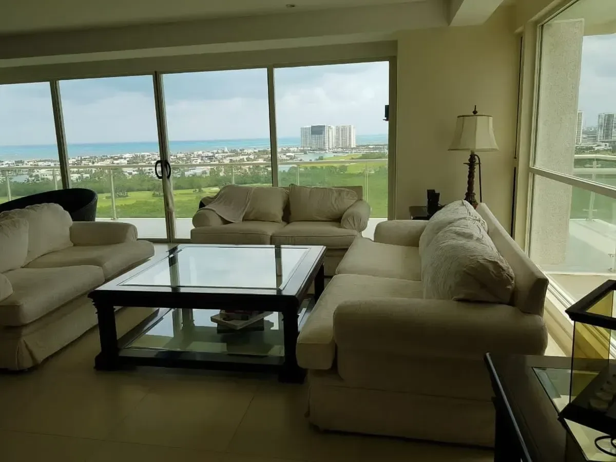 CONDO FOR SALE IN PUERTO CANCÚN - 1